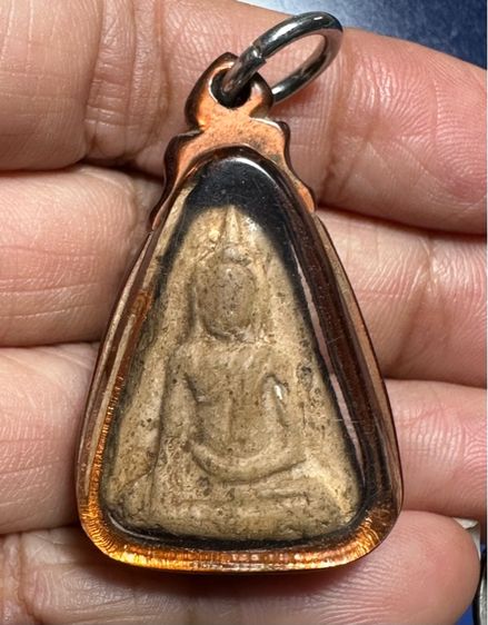 🙏พระนางพญาพิษณุโลก🙏พระเจ้าห้า พระองค์ เนื้อดิน เก่าเลี่ยมเดิม องค์ละ 2000