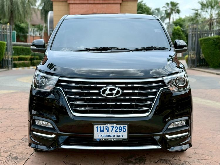 Hyundai H-1  2021 2.5 Elite Van ดีเซล เกียร์อัตโนมัติ ดำ รูปที่ 2