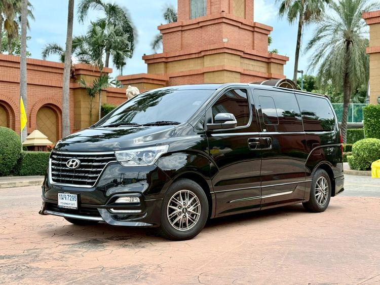 รถ Hyundai H-1  2.5 Elite สี ดำ