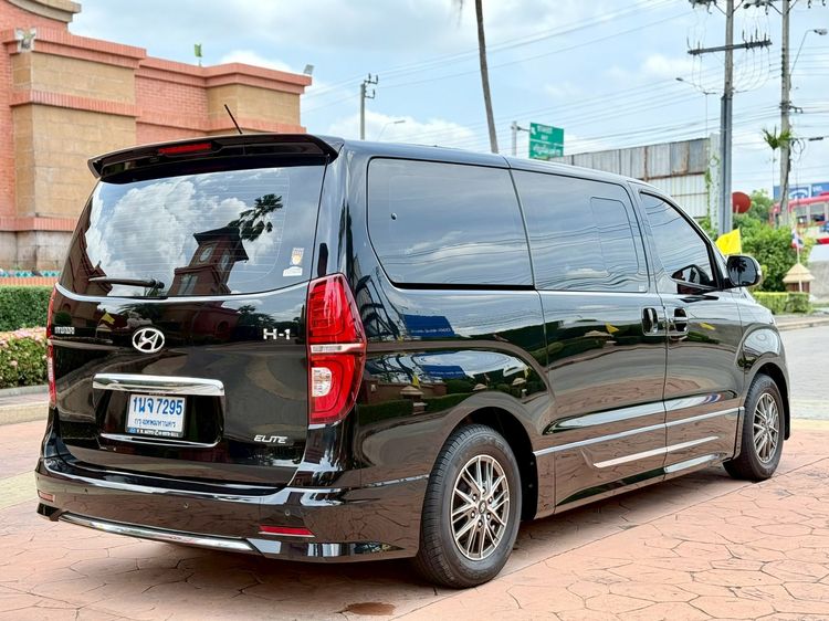Hyundai H-1  2021 2.5 Elite Van ดีเซล เกียร์อัตโนมัติ ดำ รูปที่ 4