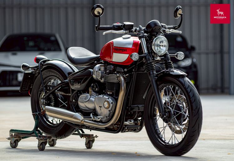 Triumph Bobber1200 ปี2017 สีแดงเทา เจ้าของเดียว วิ่งน้อย6,000km.
