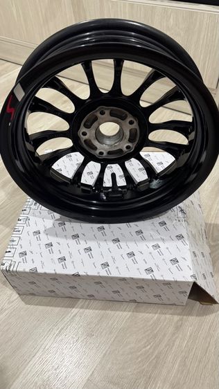 ล้อ Vespa Sprint Primavera (เฉพาะล้อ ไม่รวมยาง) พร้อมกล่อง รูปที่ 3