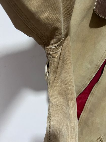 เสื้อแจ็กเก็ต Carhartt ผ้าแคนวาสบุข้างในสีแดง รูปที่ 13