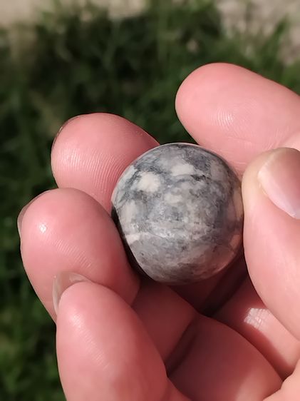 คตหิน ขนาดเล็กเท่าไข่นก มีน้ำหนัก สภาพสวย สมบูรณ์ รูปทรงรี มีมิติ ขนาดไม่เท่ากัน คตแท้ๆที่กลายเป็นหินไม่ใช่ของปลอม มีน้ำหนัก สภาพเดิม เป็นธร รูปที่ 3