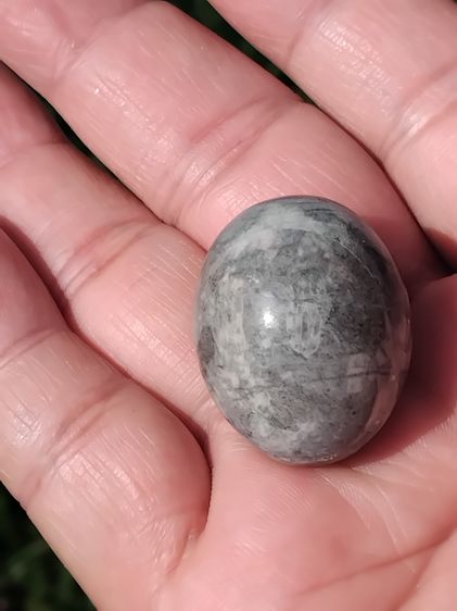 คตหิน ขนาดเล็กเท่าไข่นก มีน้ำหนัก สภาพสวย สมบูรณ์ รูปทรงรี มีมิติ ขนาดไม่เท่ากัน คตแท้ๆที่กลายเป็นหินไม่ใช่ของปลอม มีน้ำหนัก สภาพเดิม เป็นธร รูปที่ 2