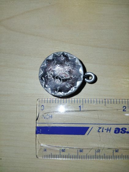 ตะกรุด 2 หน้า จารมือ ยันต์ใบพัด ขนาดกำลังดี มีน้ำหนัก เลี่ยมเงินจับขอบ อย่างหนา สวย เก่ามาก ไม่รู้ที่ ยันต์ใบพัด หรือ ยันต์สาม หนึ่งในพระยัน รูปที่ 8