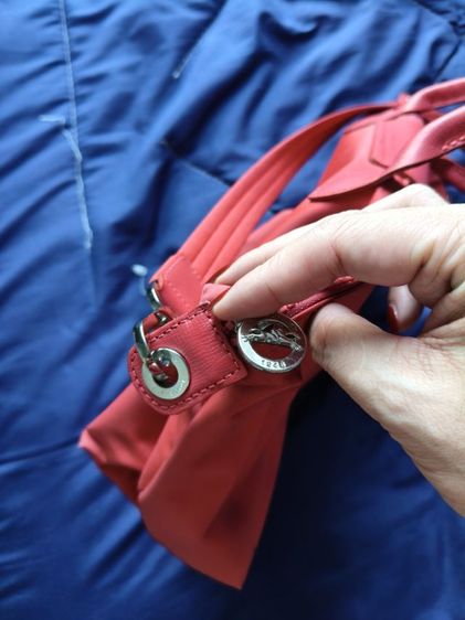 กระเป๋า  Longchamp มือ2 สีแดง cross body รูปที่ 2