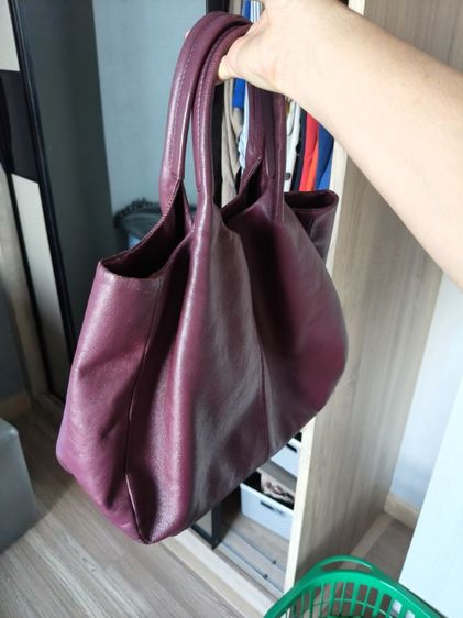 กระเป๋าTod หนังแท้มือ2 มีรอยตามการใช้งาน รูปที่ 4