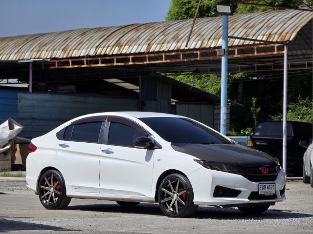 Honda City 2014 1.5 V Plus i-VTEC Sedan เบนซิน ไม่ติดแก๊ส เกียร์อัตโนมัติ ขาว รูปที่ 2