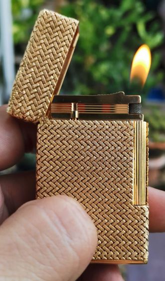 ไฟแช็คทองคำแท้ ST.Dupont Ligne 2​ 18K​ Solid​ Gold ที่สุดของความหายาก ราคาแบ่งปันครับ รูปที่ 11