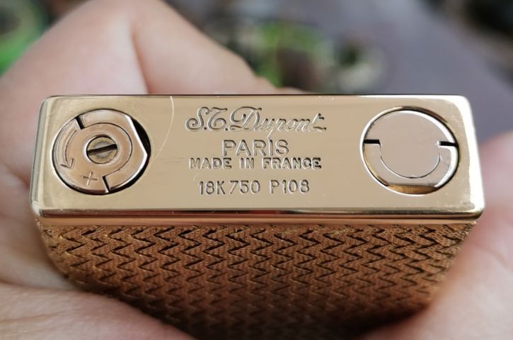 ไฟแช็คทองคำแท้ ST.Dupont Ligne 2​ 18K​ Solid​ Gold ที่สุดของความหายาก ราคาแบ่งปันครับ รูปที่ 7