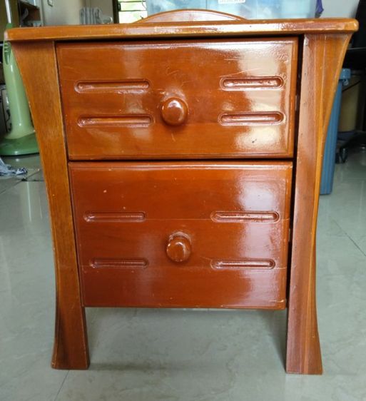 โต๊ะไม้สักทอง