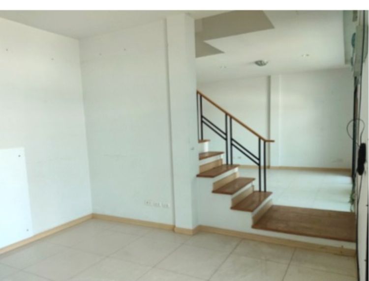 อื่นๆ ไม่มี 2013 🏢✨ ขายด่วน ทาวน์เฮ้าส์ 3 ชั้น สไตล์ Home Office 2 คูหาติดกัน – ทำเลทองงามวงศ์วาน รูปที่ 4