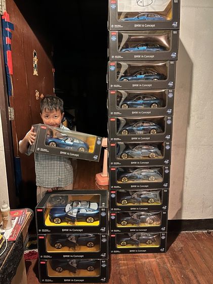 รถบังคับ RASTAR  1 ต่อ 14  สวยทุกมุมเหมือนรถจริง  สีน้ำเงิน 900 ดำ 1200 รูปที่ 3