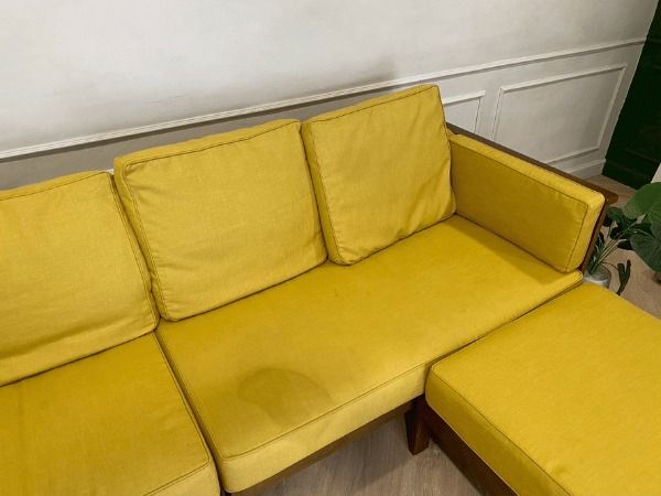 โซฟา 4 ที่นั่ง พร้อมสตูล โครงไม้ เบาะผ้า สีเหลือง ยี่ห้อ Yachon รูปที่ 6