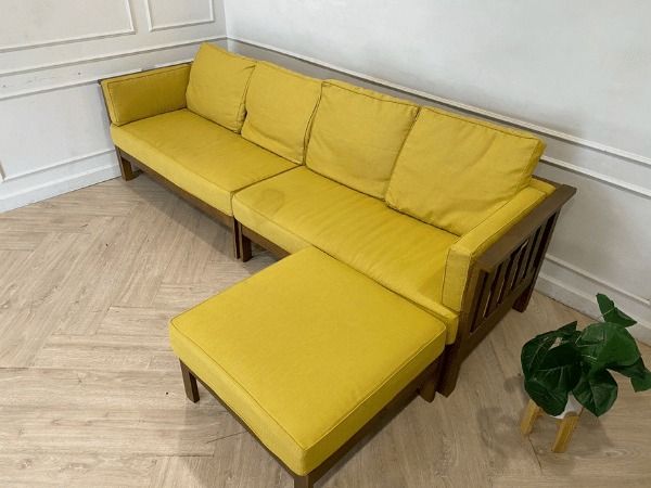 โซฟา 4 ที่นั่ง พร้อมสตูล โครงไม้ เบาะผ้า สีเหลือง ยี่ห้อ Yachon รูปที่ 4