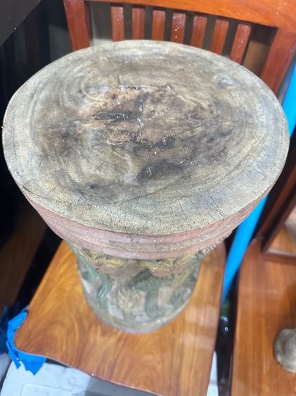 แท่นไม้แกะสลักทรงกระบอก สูง 48 ซม. เส้นผ่า 27 ซม. 700บาท แกะมือทั้งชิ้น ลายดอกไม้สวยงาม รูปที่ 3