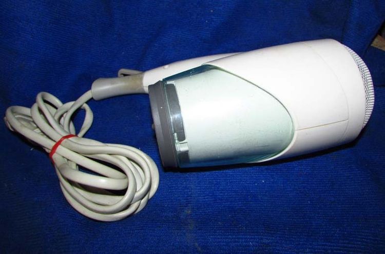 ไดร์เป่าผม Pgilips salonshine care 1600 รุ่น Hp8201 มือสอง  รูปที่ 2