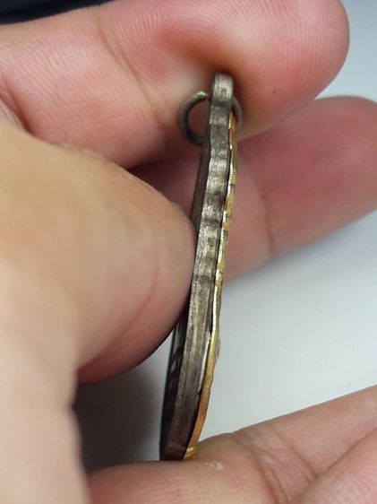 เหรียญหลวงปู่ทิมวัดละหารไร่ รูปที่ 3