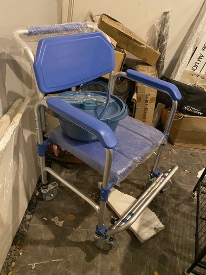 เก้าอี้นั่งถ่าย เก้าอี้นั่งอาบน้ำ เก้าอี้ส้วมเคลื่อนที่ผู้สูงอายุ  รูปที่ 2