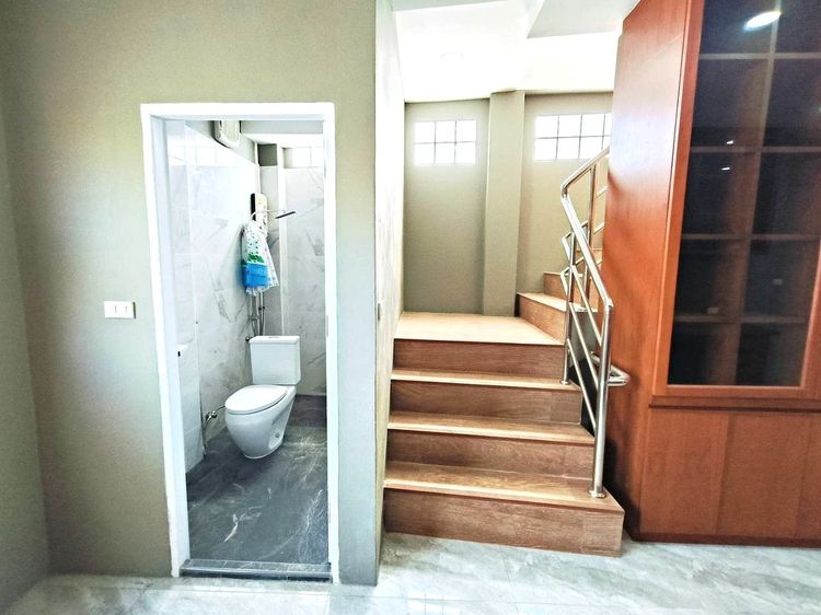 ไม่ใช่ ขายอาคารพาณิชย์ 4 ชั้น 15.4 ตร.ว. ซอยเจริญราษฎร์ 5 แยก 4 สภาพพร้อมอยู่ ตกแต่งอย่างดี รูปที่ 3