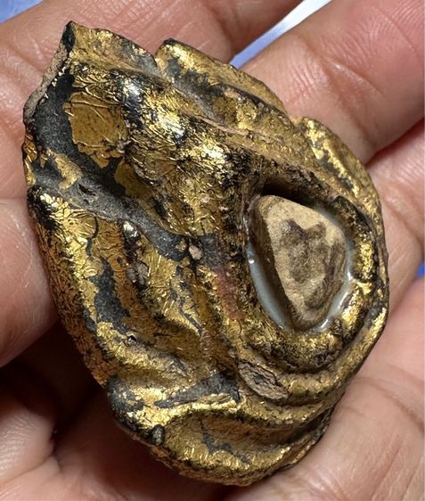 ปิดตากรมหลวงชุมพร หลวงปู่ศุขวัดปากคลองในกรอบกนกเนื้อดิน รูปที่ 3