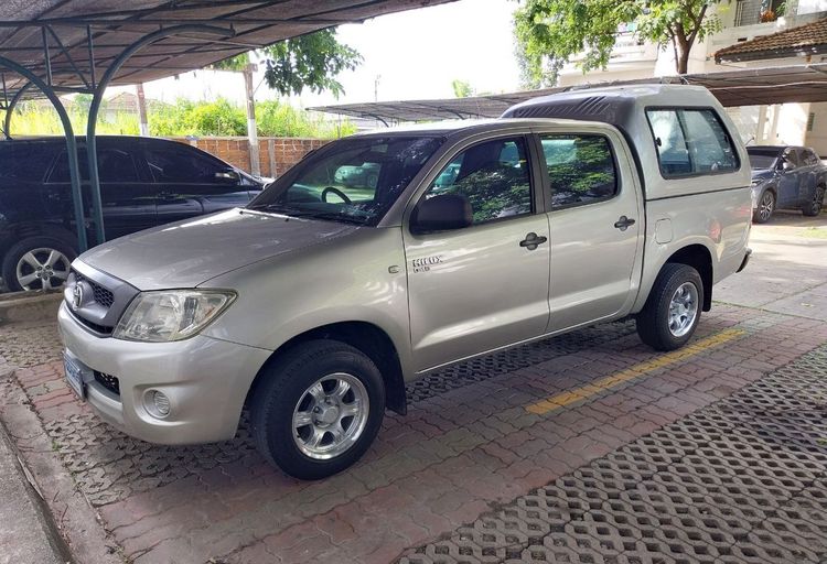 Toyota Hilux Vigo 2009 2.5 J Pickup ดีเซล ไม่ติดแก๊ส เกียร์ธรรมดา เทา รูปที่ 2