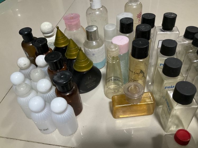 บริจาคขวดมินิต่างๆ 56 ชิ้น รูปที่ 3