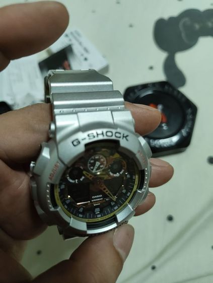 G-Shockแท้ GA-100BYมีตำหนิตรงสายนาฬิกา
