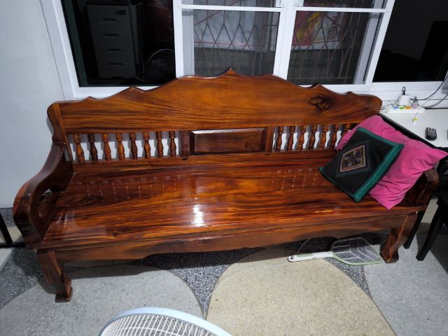 อื่นๆ 4 ที่นั่ง โซฟาไม้