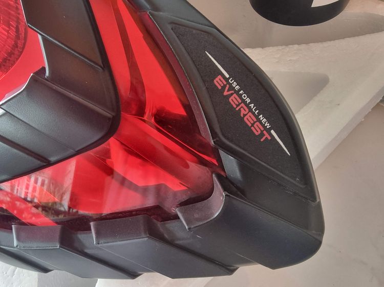 Taillights Ford Everest (left, right and center light) รูปที่ 2