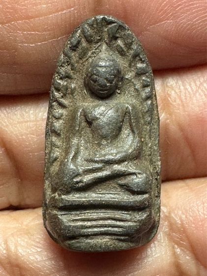 🙏พระรอดลำพูน เนื้อเขียวคราบดำ🙏พระอัครสาวก เนื้อดิน ล.พ.เชย วัดท่าควาย🙏พระรอดเศียรโล้นลำพูน องค์ละ1000