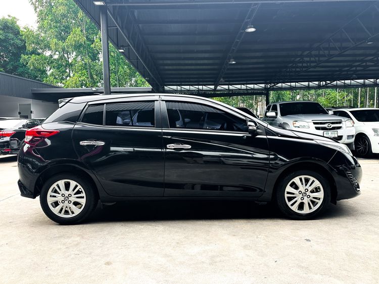 Toyota Yaris 2018 1.2 G Sedan เบนซิน เกียร์อัตโนมัติ ดำ รูปที่ 4