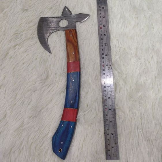 ขวาน viking งานสั่งทำทรงแปลก Axe Knife twist Damascus ด้ามไม้ olive wood ของใหม่ไม่ผ่านการใช้งาน มีด ดามัสกัส ด้ามไม้จริงสวยสวม ซองหนังแท้ รูปที่ 9