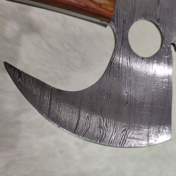 ขวาน viking งานสั่งทำทรงแปลก Axe Knife twist Damascus ด้ามไม้ olive wood ของใหม่ไม่ผ่านการใช้งาน มีด ดามัสกัส ด้ามไม้จริงสวยสวม ซองหนังแท้ รูปที่ 15