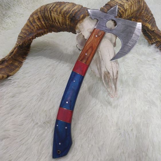 ขวาน viking งานสั่งทำทรงแปลก Axe Knife twist Damascus ด้ามไม้ olive wood ของใหม่ไม่ผ่านการใช้งาน มีด ดามัสกัส ด้ามไม้จริงสวยสวม ซองหนังแท้