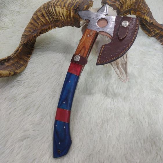 ขวาน viking งานสั่งทำทรงแปลก Axe Knife twist Damascus ด้ามไม้ olive wood ของใหม่ไม่ผ่านการใช้งาน มีด ดามัสกัส ด้ามไม้จริงสวยสวม ซองหนังแท้ รูปที่ 4