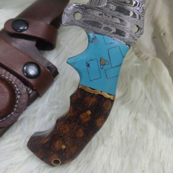 มีด custom made งานสั่งทำUSA  Knife twist Damascus ด้ามไม้ olive ของใหม่ไม่ผ่านการใช้งาน มีด ดามัสกัส ด้ามไม้ซองหนัง รูปที่ 4