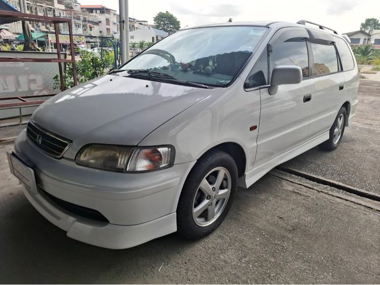 รถ Honda Odyssey 2.3 VTi สี ขาว
