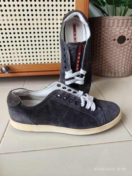 รองเท้าprada 4E2552 สีเทา size6.5ยาว27เซนมือสองขายตามสภาพ รูปที่ 4