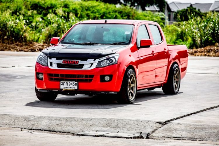 ISUZU D-MAX 2.5 L Ddi Cab4 ปี2014 สีแดง มือเดียวป้ายแดง 3กก 9450