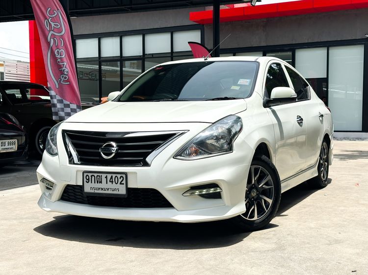 รถ Nissan Almera 1.2 E Sportech สี ขาว
