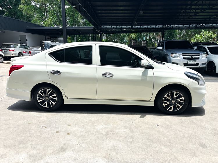 Nissan Almera 2019 1.2 E Sportech Sedan เบนซิน เกียร์อัตโนมัติ ขาว รูปที่ 4