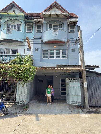 บ้านทาวน์โฮม3ชั้น