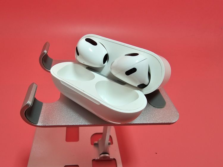 ขาย หูฟัง Air Pods Gen 3 สีขาว มือ2 รูปที่ 6