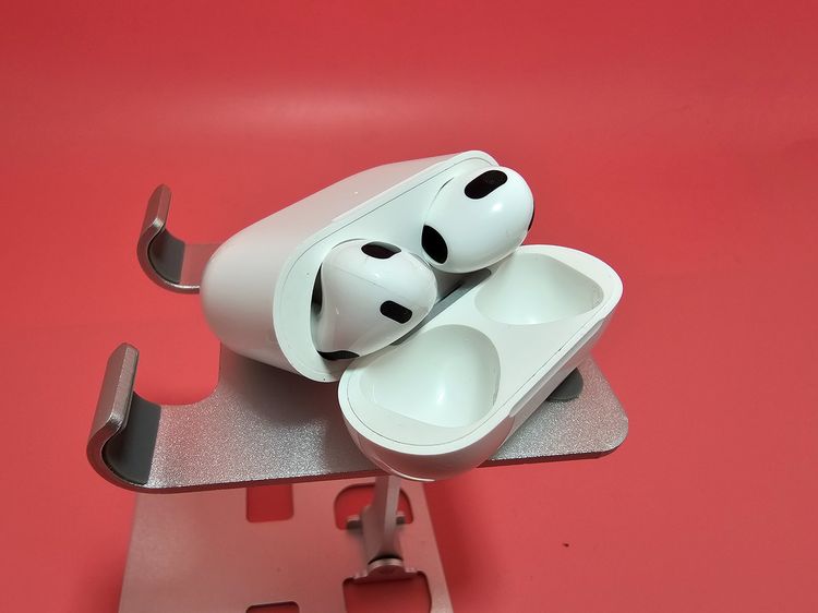 ขาย หูฟัง Air Pods Gen 3 สีขาว มือ2 รูปที่ 7