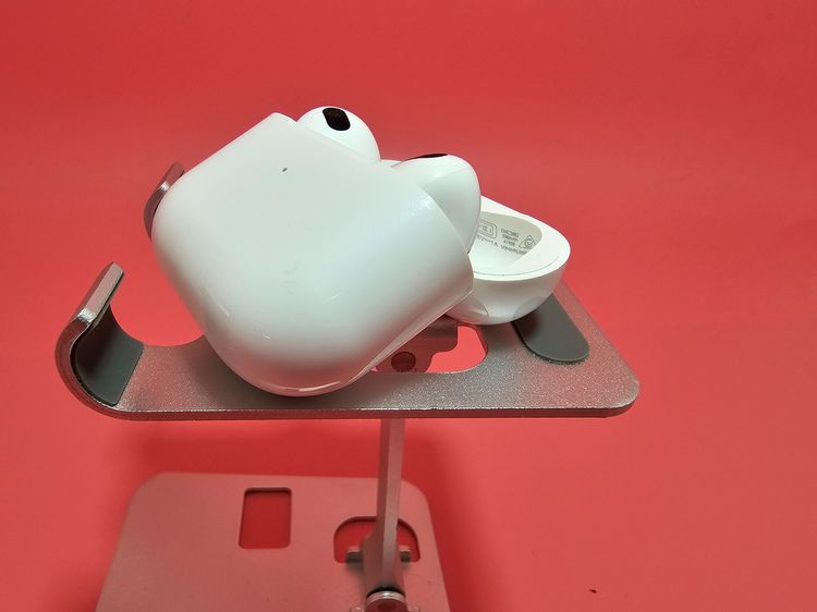 ขาย หูฟัง Air Pods Gen 3 สีขาว มือ2 รูปที่ 4