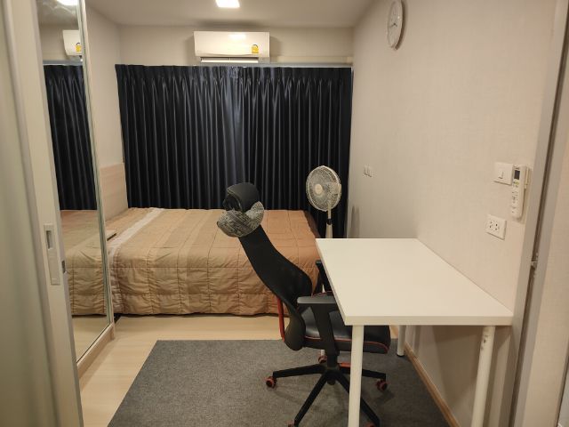 ตกแต่งครบ Pruksa 2019 ไม่อนุญาต ขายห้องพลัม คอนโด รังสิต อไลฟ์2 ใกล้ม.กรุงเทพ ชั้น 2 ตึก A  วิวสระว่ายน้ำ ตกแต่งพร้อมอยู่ แอร ์ 1 ตัว ทีวี ตู้เย็น เครื่องซักผ้า  รูปที่ 2