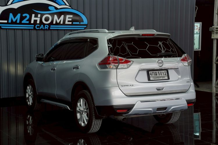 Nissan X-Trail 2015 2.0 V 4WD Utility-car เบนซิน เกียร์อัตโนมัติ บรอนซ์เงิน รูปที่ 3
