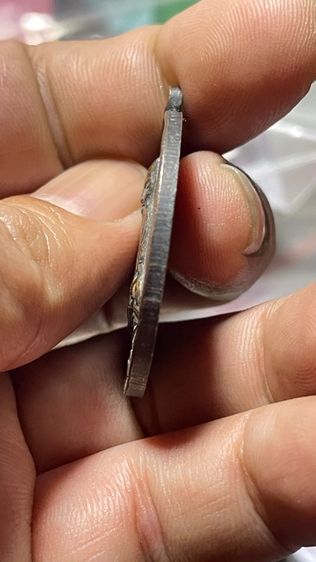 เหรียญ หลวงพ่อแดงวัดแหลมสอ พิมพ์ธรรมดาสภาพพอใช้ รูปที่ 4